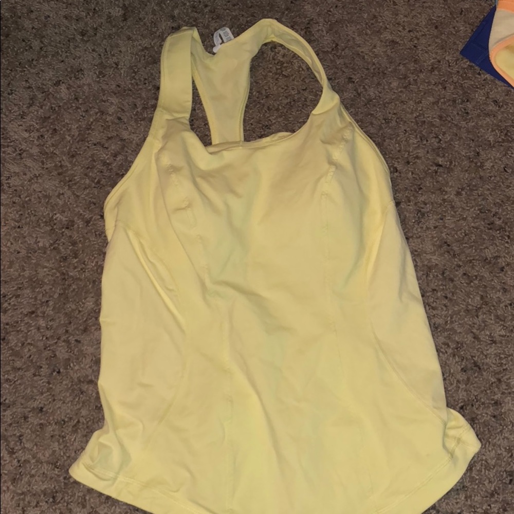 Lululemon top